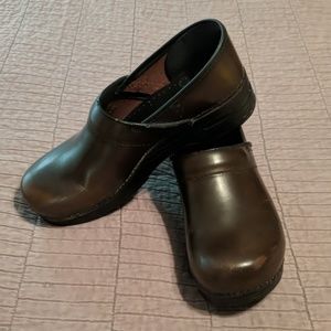 Dansko clogs size 42